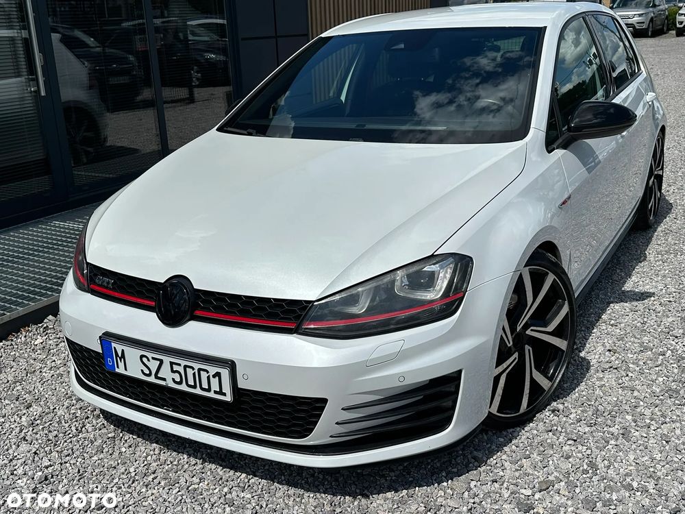 Volkswagen Golf GTI BlueMotion Technology DSG - 2