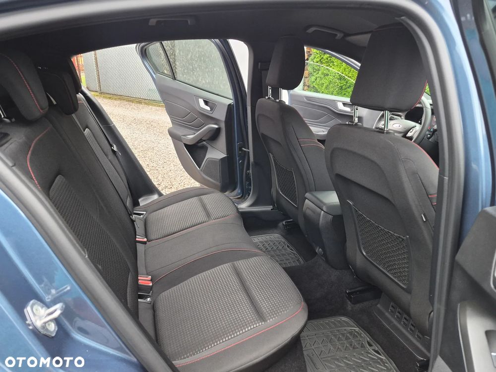 Ford Focus 1.0 EcoBoost Hybrid ST-LINE - 21