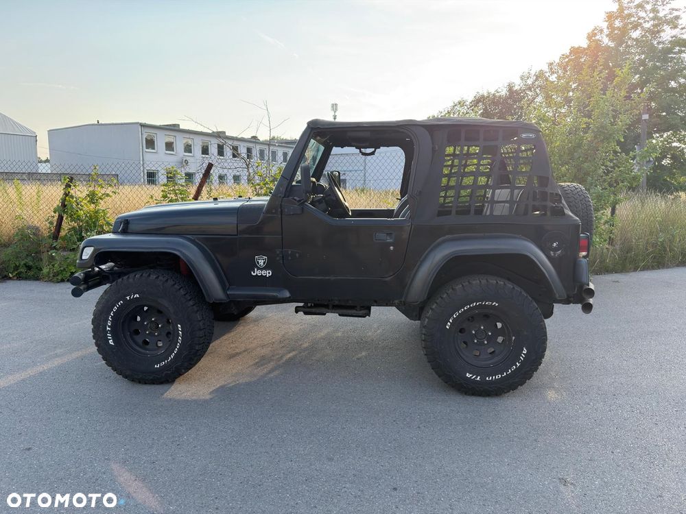 Jeep Wrangler - 6