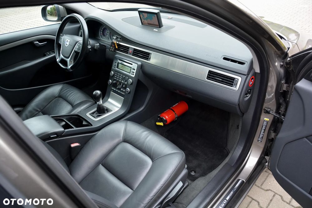 Volvo V70 2.0D Momentum - 29