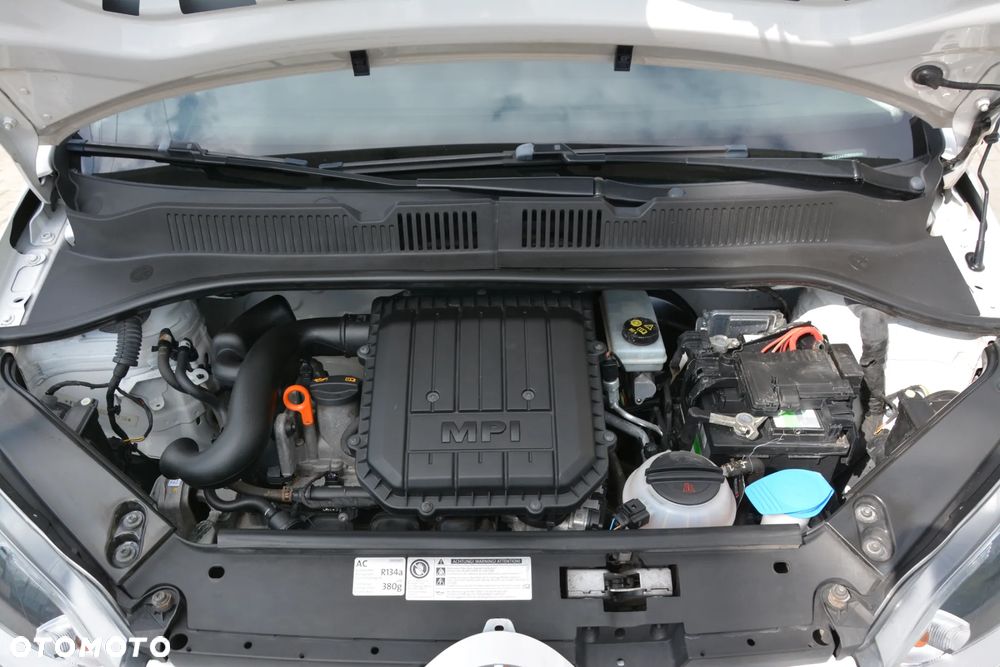 Volkswagen up! (BlueMotion Technology) move - 15