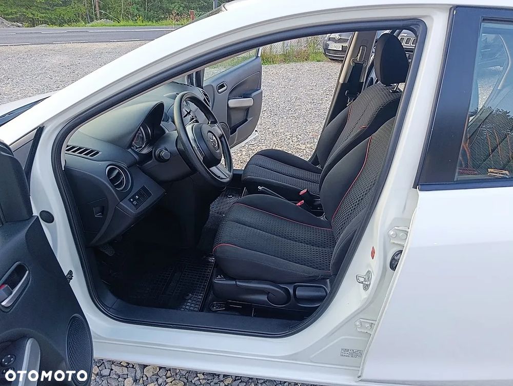 Mazda 2 1.3 Exclusive - 12