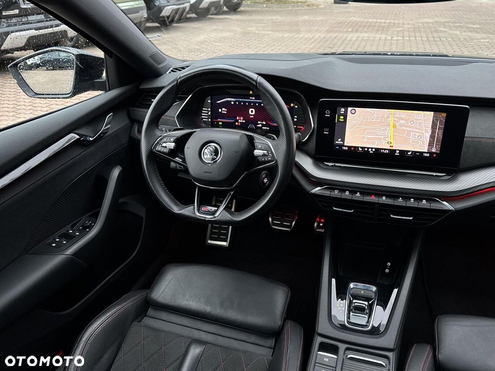 Skoda Octavia 2.0 TSI RS DSG - 11