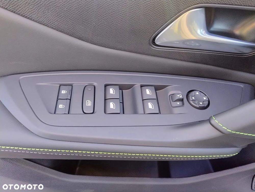 Peugeot 408 1.2 PureTech mHEV GT Exclusive S&S e-DSC6 - 28