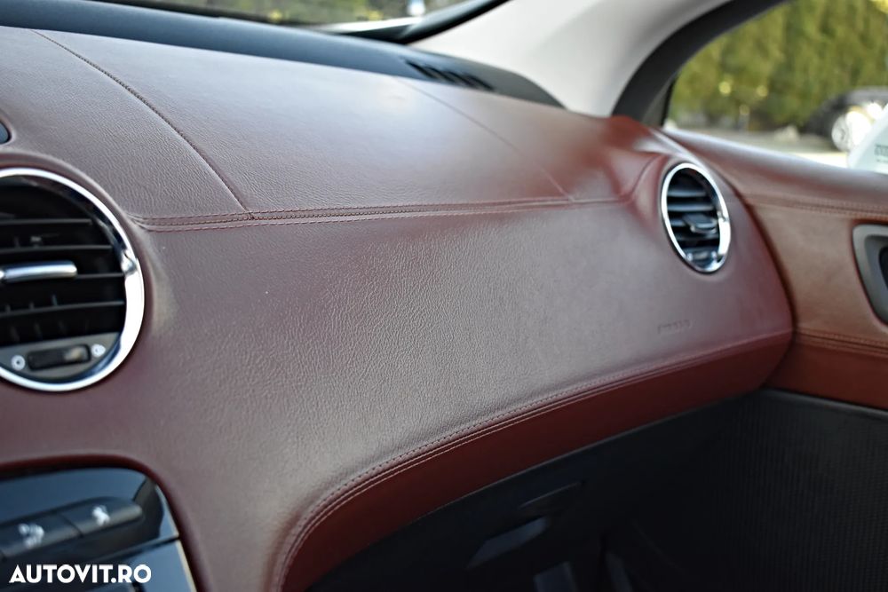 Peugeot 308 1.6 HDI FAP Premium - 24