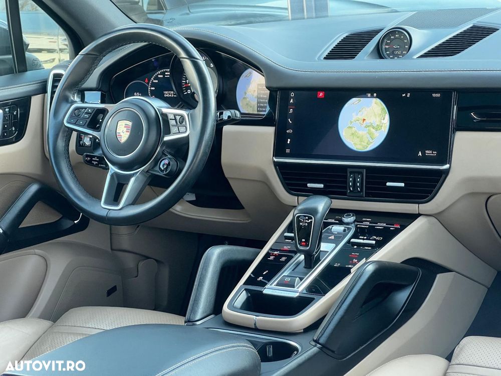 Porsche Cayenne - 8