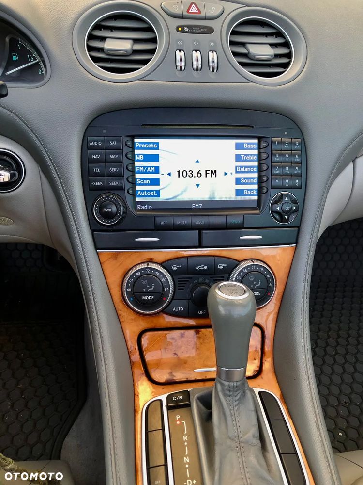Mercedes-Benz SL - 8