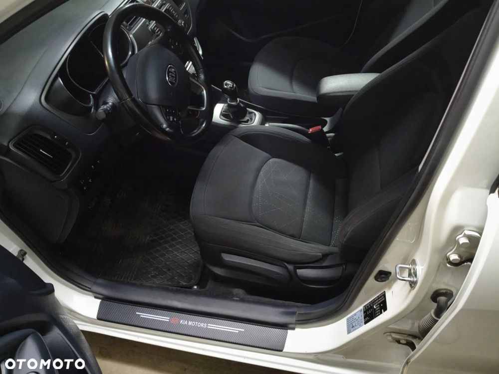 Kia Rio 1.4 crdi XL - 7