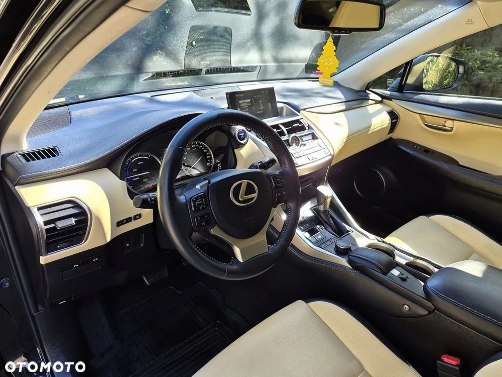 Lexus NX 300h Elite AWD - 11