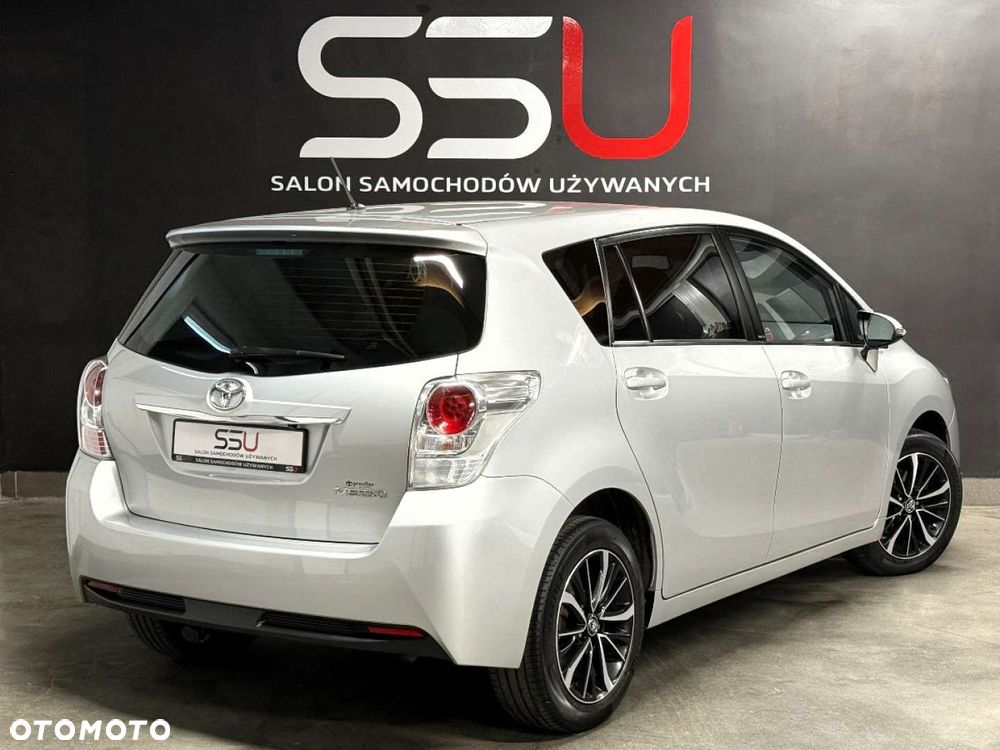 Toyota Verso - 5