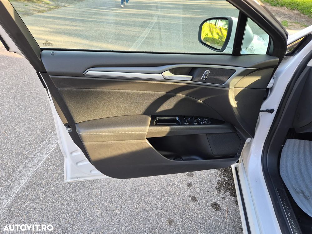 Ford Mondeo 2.0 TDCI Start-Stopp PowerShift-Aut Business Edition - 36