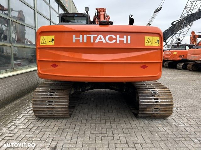 Hitachi ZX 210LC-3 - 9