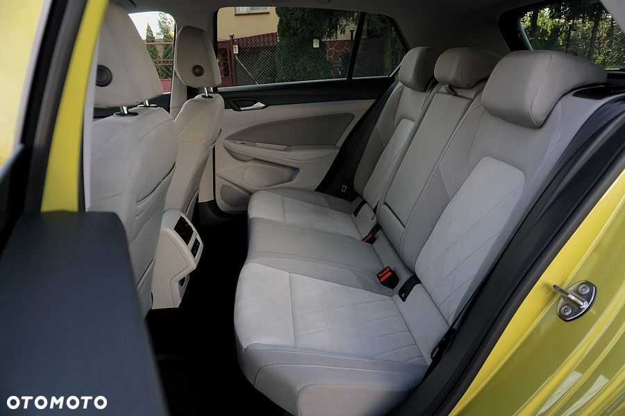 Volkswagen Golf - 23