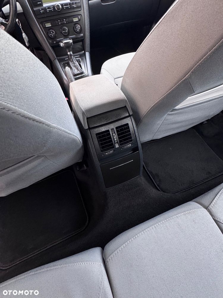 Skoda Octavia 2.0 FSI Ambiente Tiptr - 21