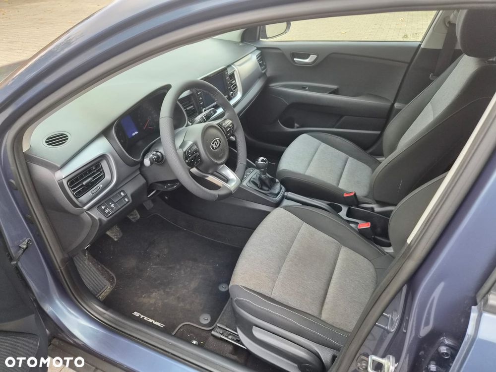 Kia Stonic 1.2 L - 10
