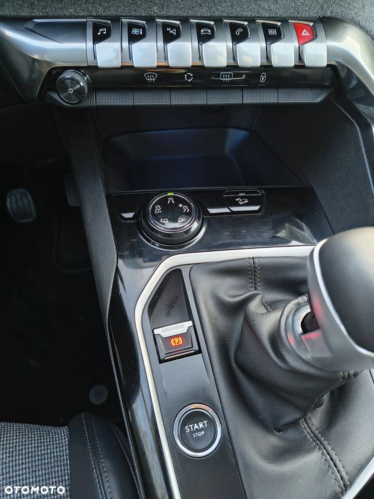 Peugeot 3008 BlueHDi 130 Stop & Start Allure - 21