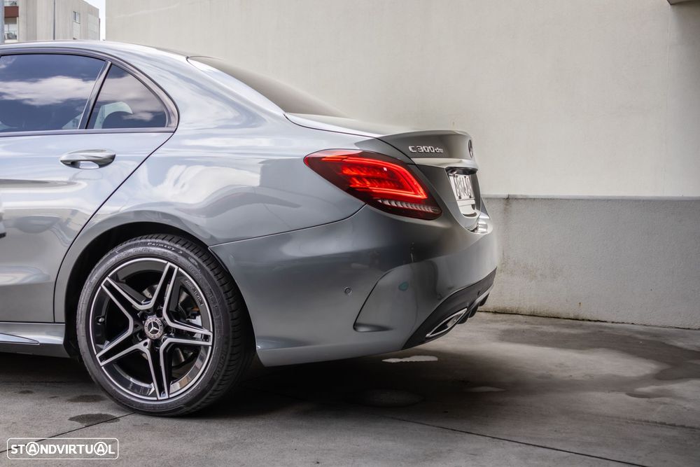 Mercedes-Benz C 300 de AMG Line - 11
