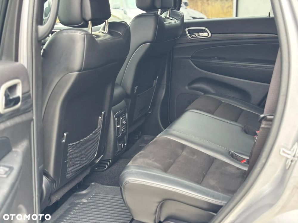 Jeep Grand Cherokee - 25