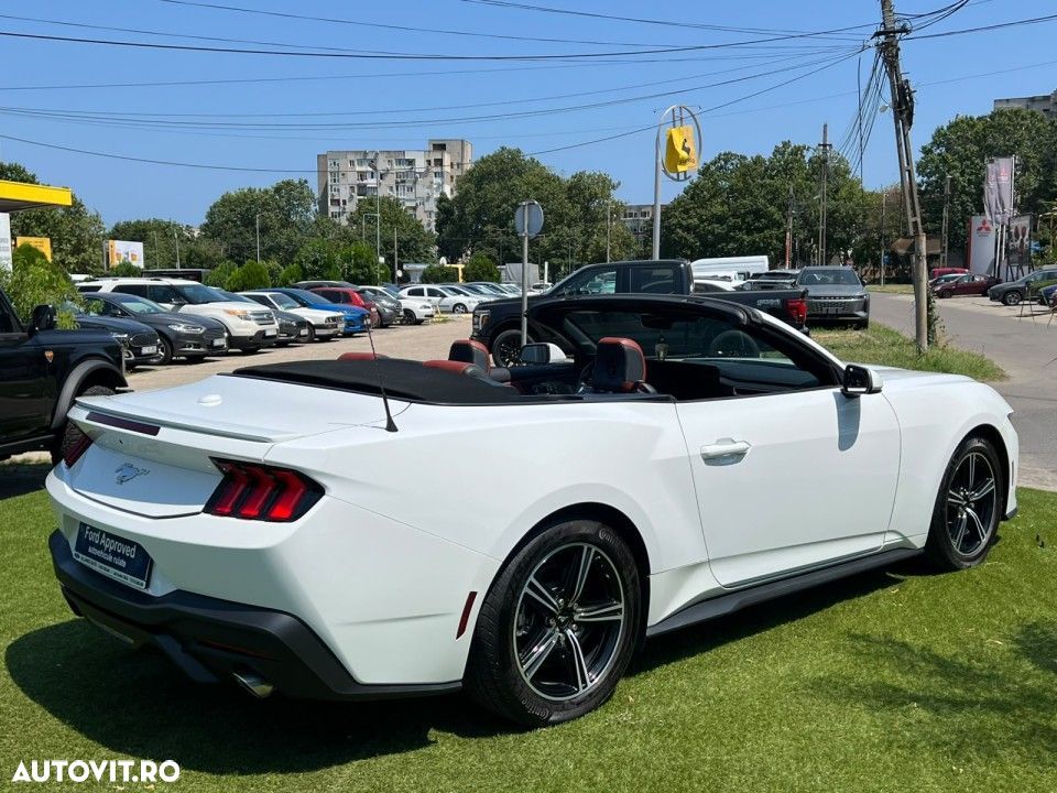 Ford Mustang - 5
