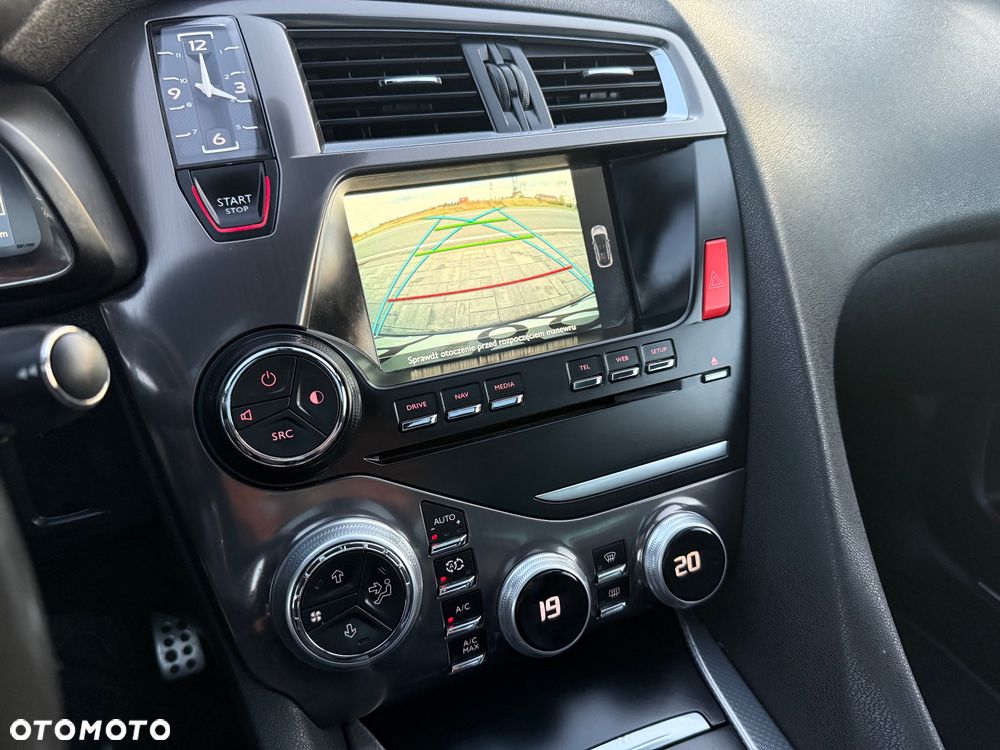 Citroën DS5 2.0 HDi Hybrid4 SportChic MCP - 14
