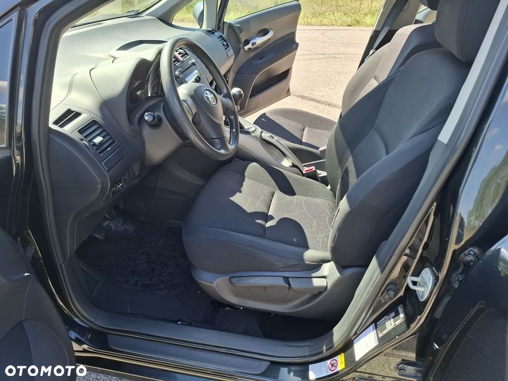 Toyota Auris 1.4 VVT-i Terra - 5