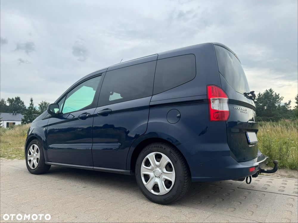 Ford Tourneo Courier - 4