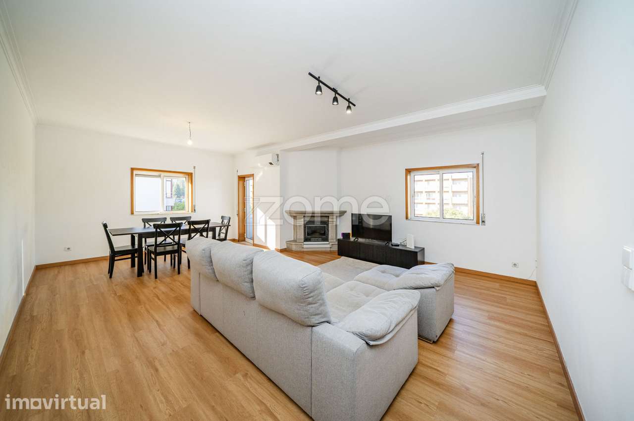 Apartamento T3 em Lamaçães com Varanda e Garagem - Grande imagem: 5/38
