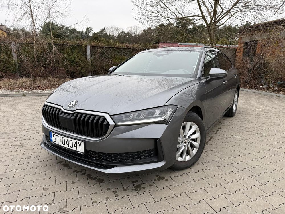 Skoda Superb 2.0 TDI SCR Essence DSG - 2