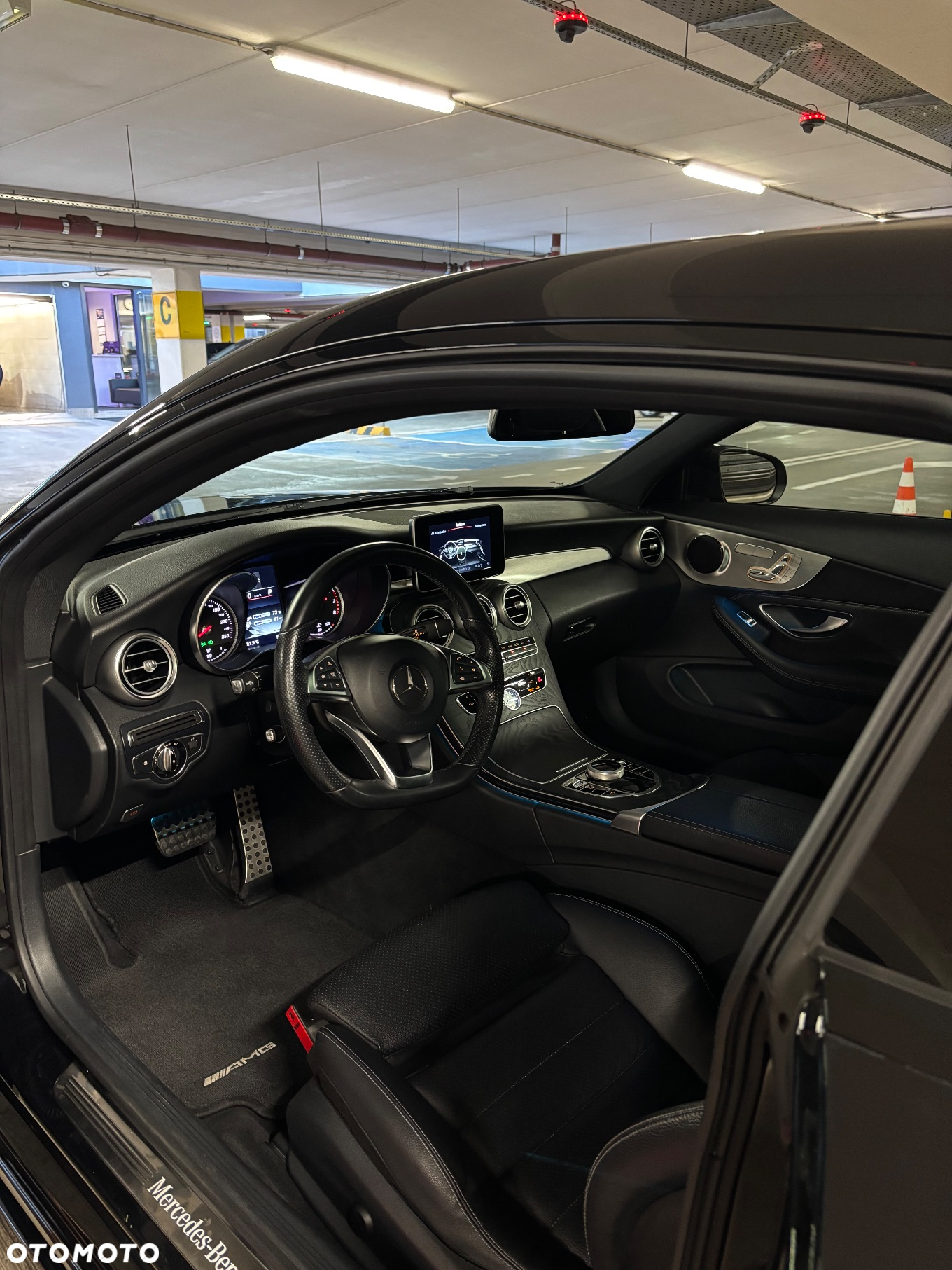 Mercedes-Benz Klasa C 300 7G-TRONIC - 7
