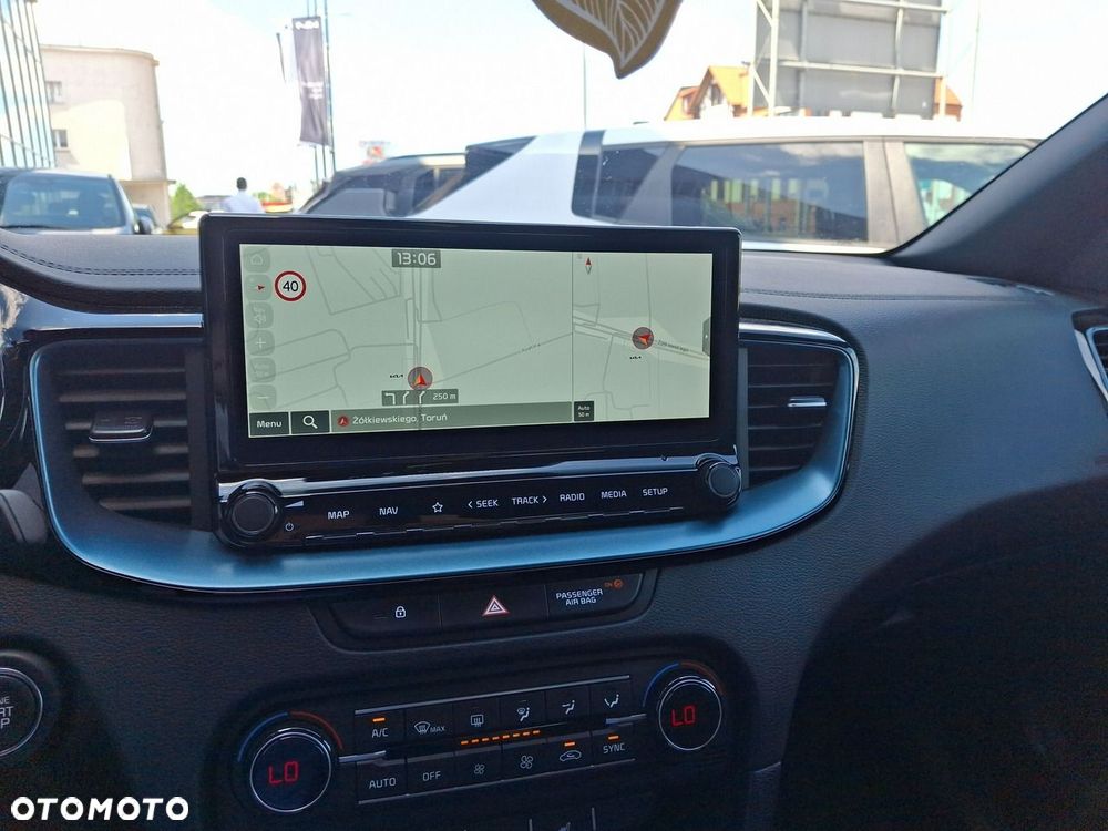 Kia XCeed 1.6 T-GDI Tribute DCT - 12