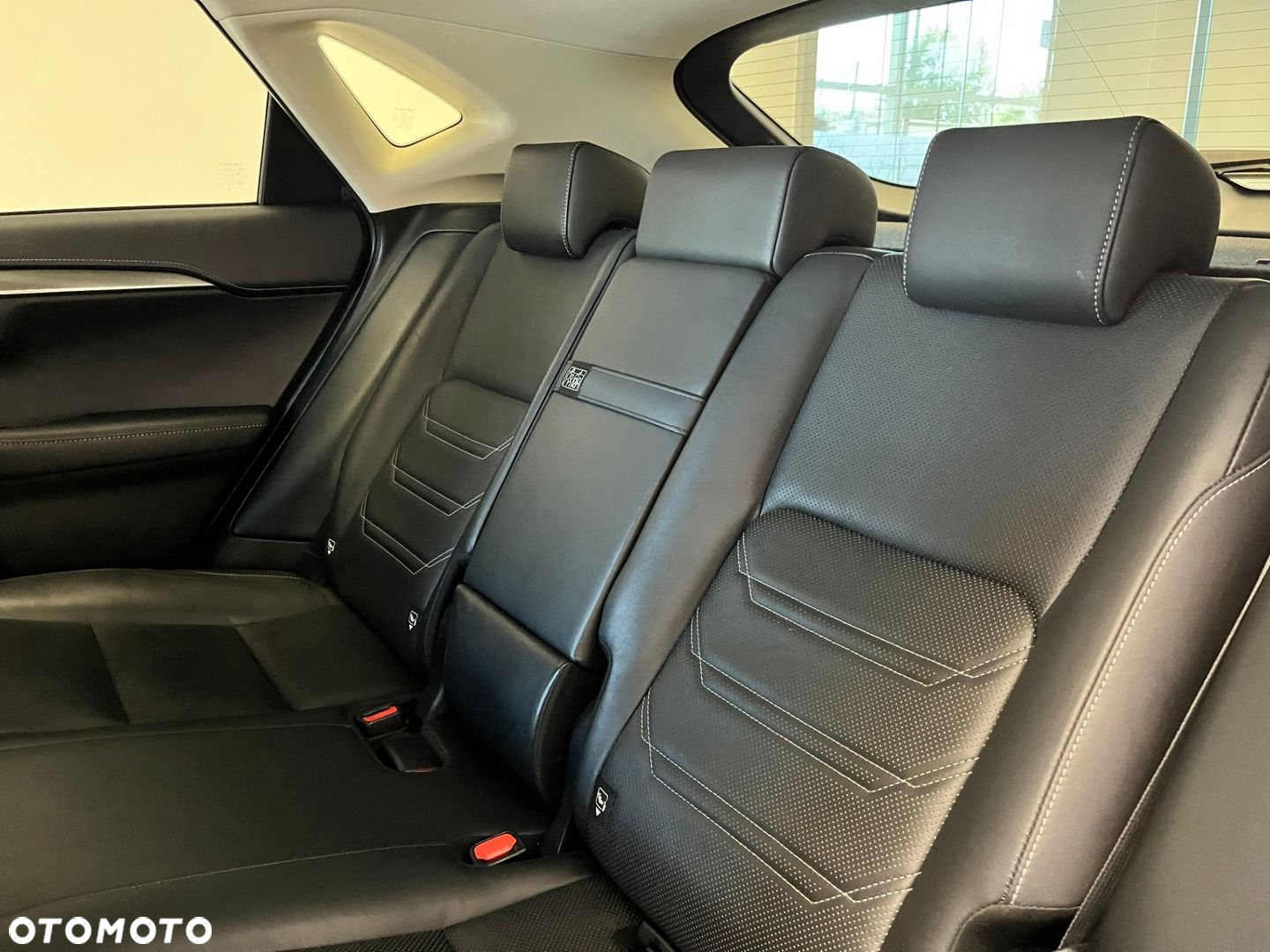 Lexus NX 200t Comfort AWD - 6