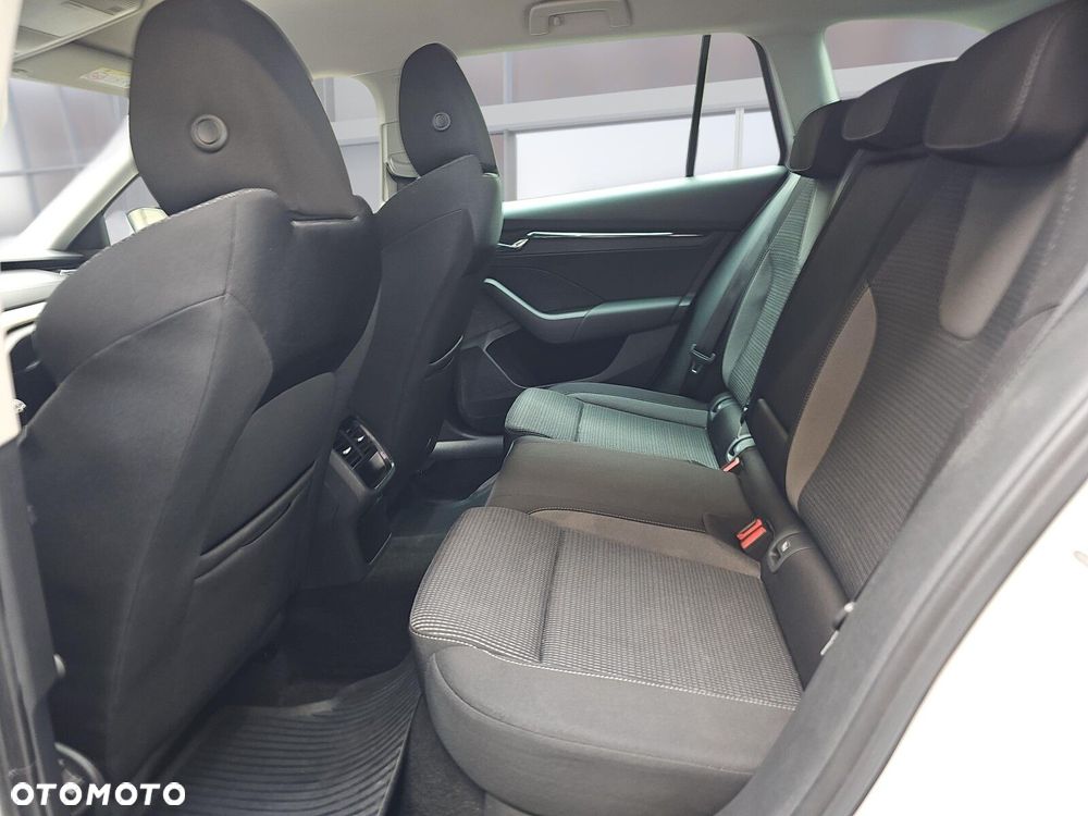 Skoda Octavia 2.0 TDI Ambition - 10