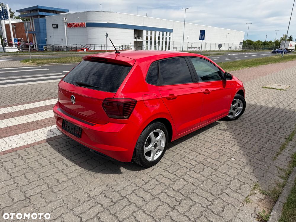 Volkswagen Polo - 2
