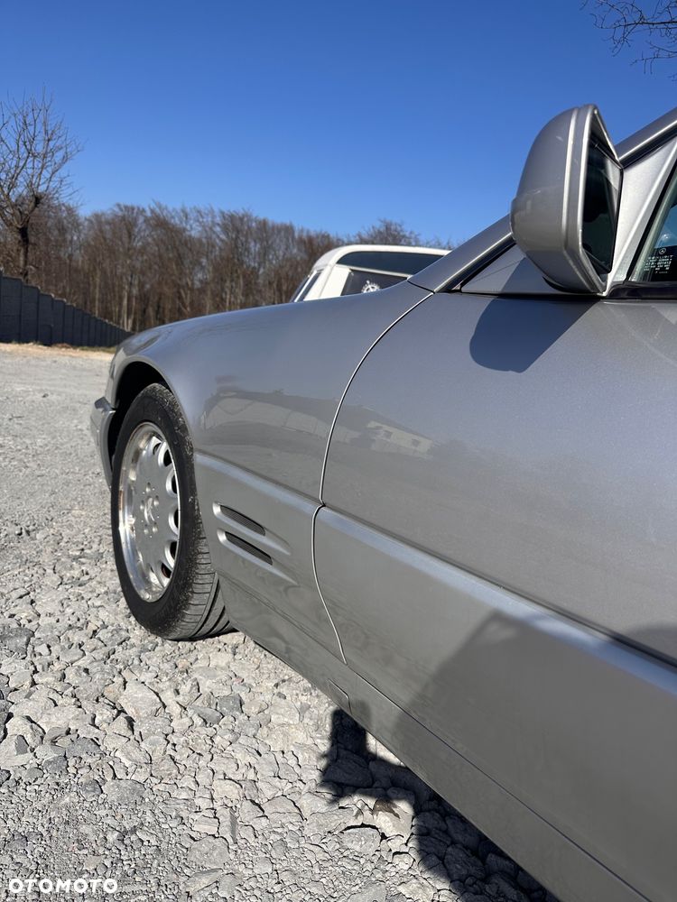 Mercedes-Benz SL - 16