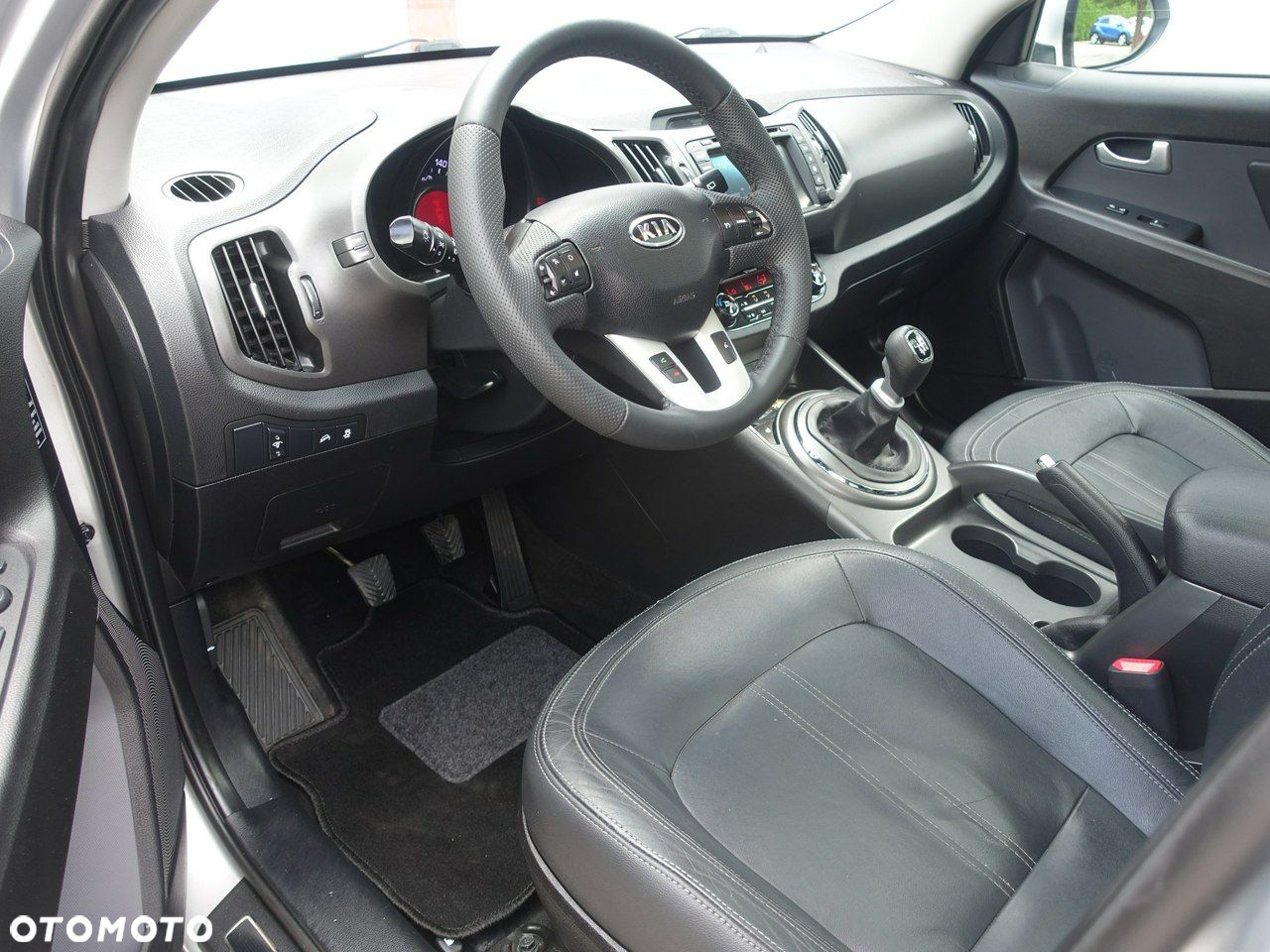 Kia Sportage - 10