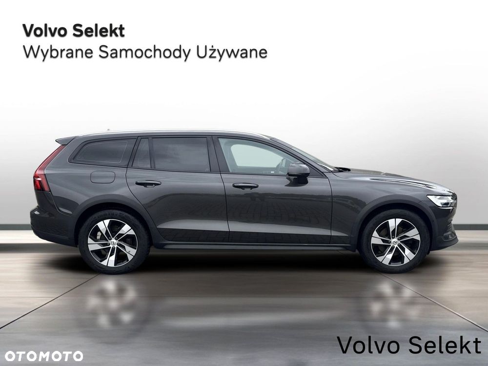 Volvo V60 Cross Country - 7