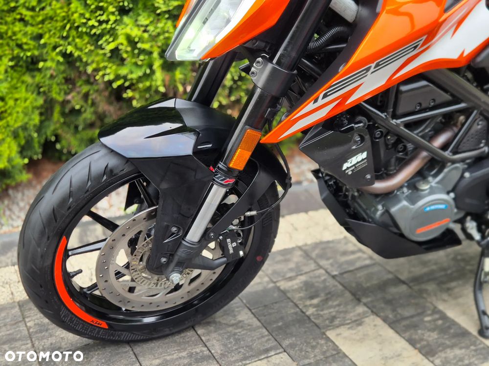 KTM Duke 125 - 13