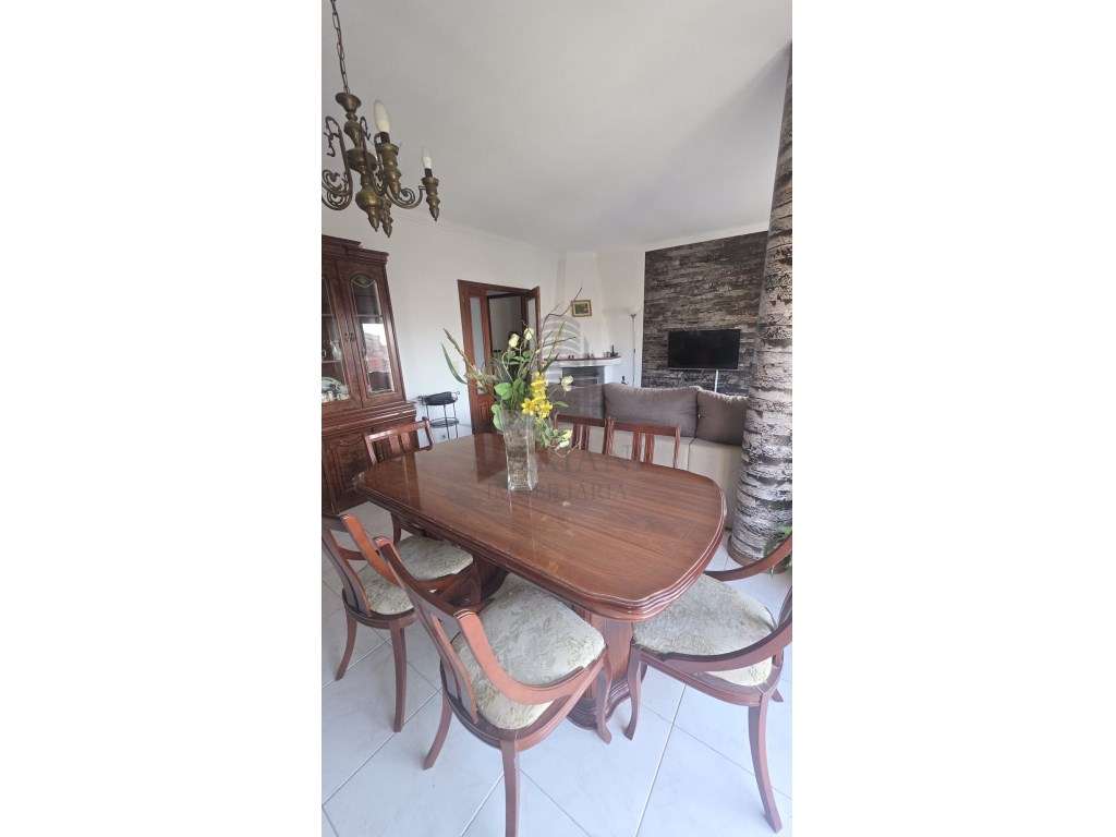 Apartamento T3 no Centro de Canelas - Uma Oportunidade Imperdível! - Grande imagem: 3/20