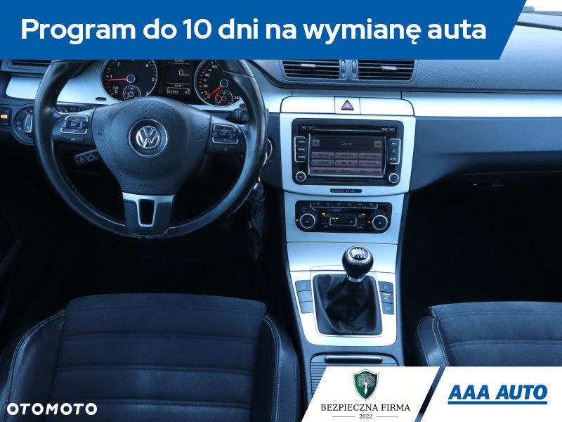 Volkswagen Passat CC - 9