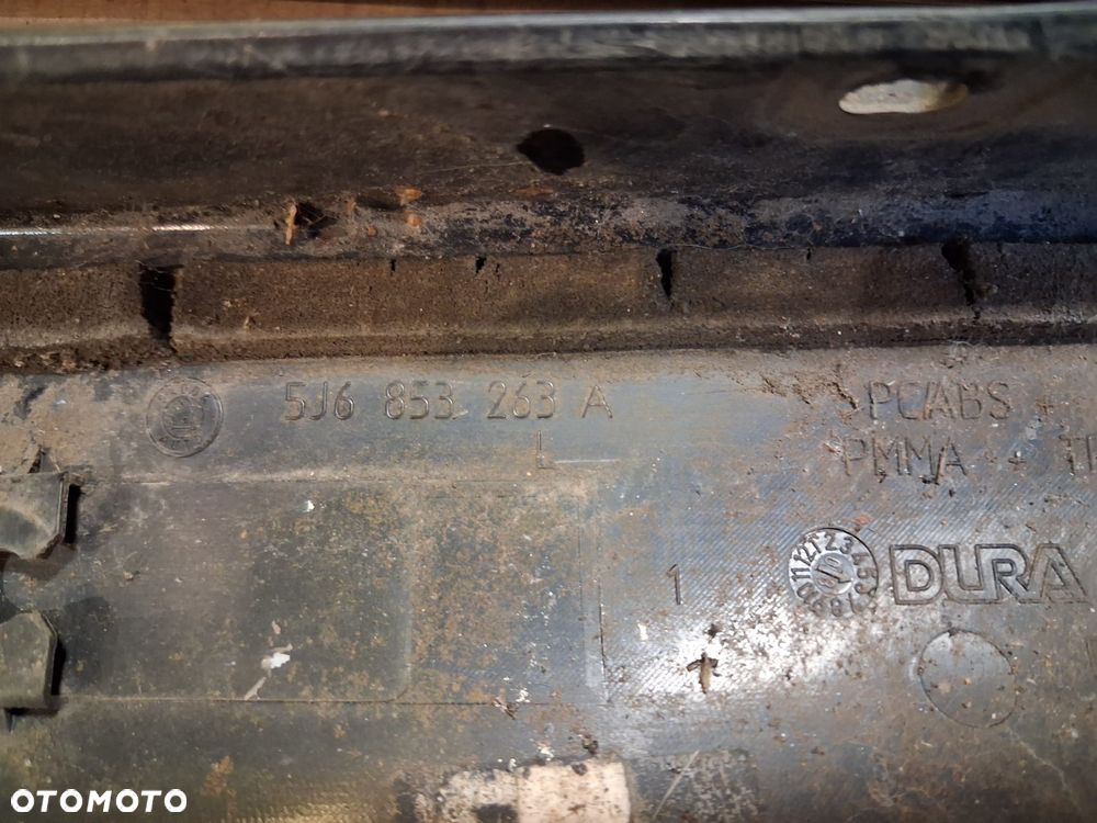 Osłona słupka SKODA FABIA II ROOMSTER OE prawa lewa czarna OE - 5