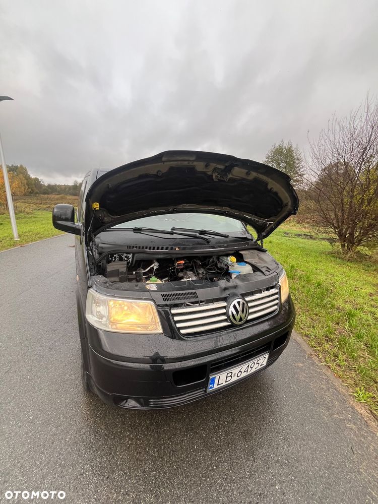 Volkswagen Caravelle - 10