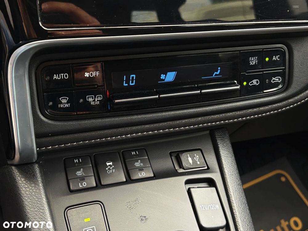 Toyota Auris 1.8 HSD Prestige - 31