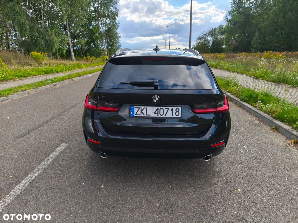 BMW Seria 3 318i - 8