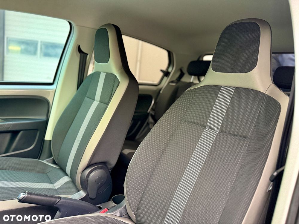 Volkswagen up! 1.0 street - 9