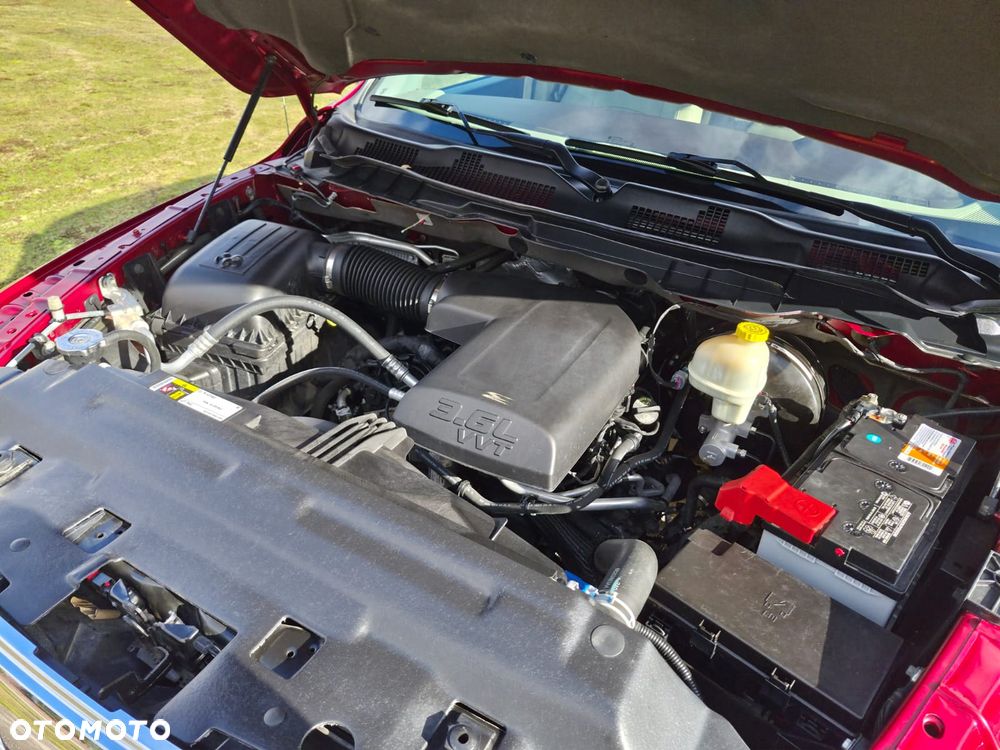 RAM 1500 Crew Cab Laramie - 36