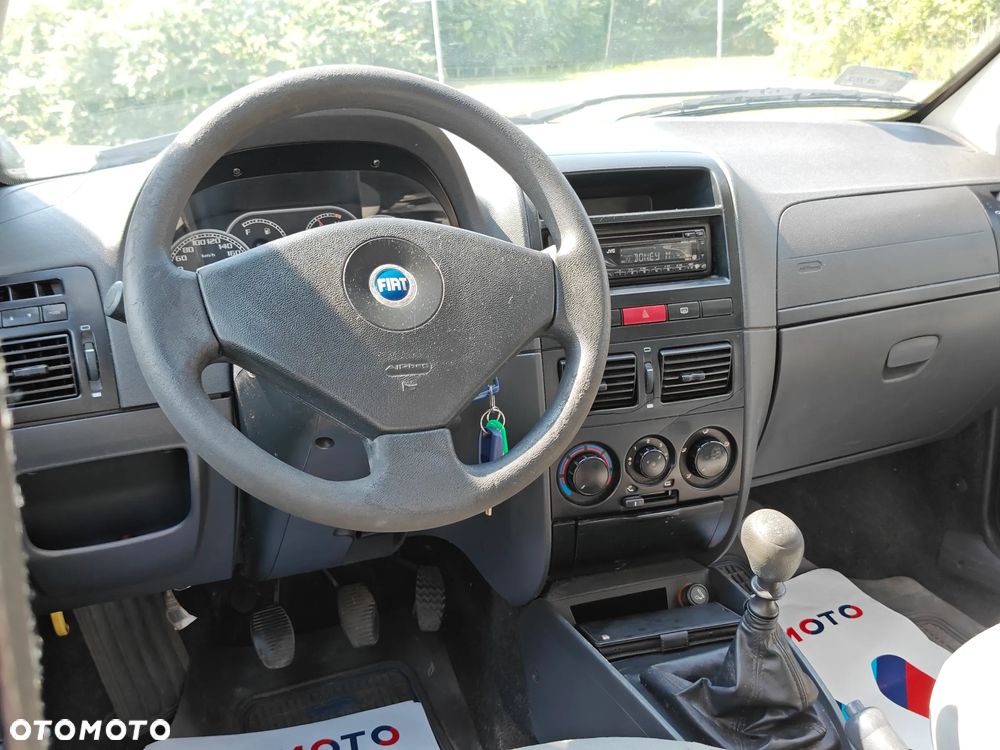 Fiat Albea 1.4 Dynamic - 6