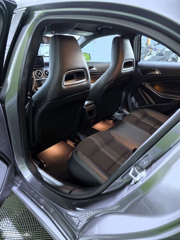 Mercedes-Benz A 180 d Urban — fotografia 12