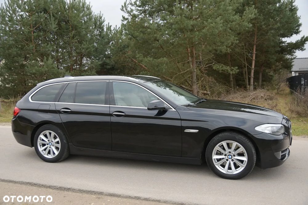 BMW Seria 5 525d - 9