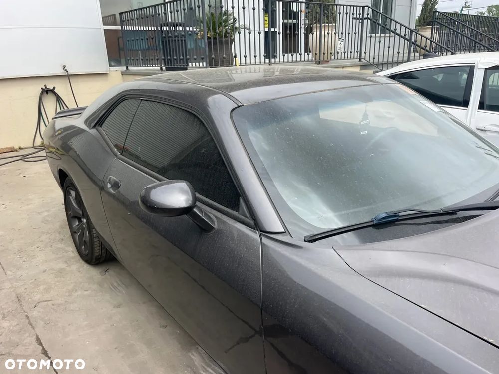 Dodge Challenger - 18