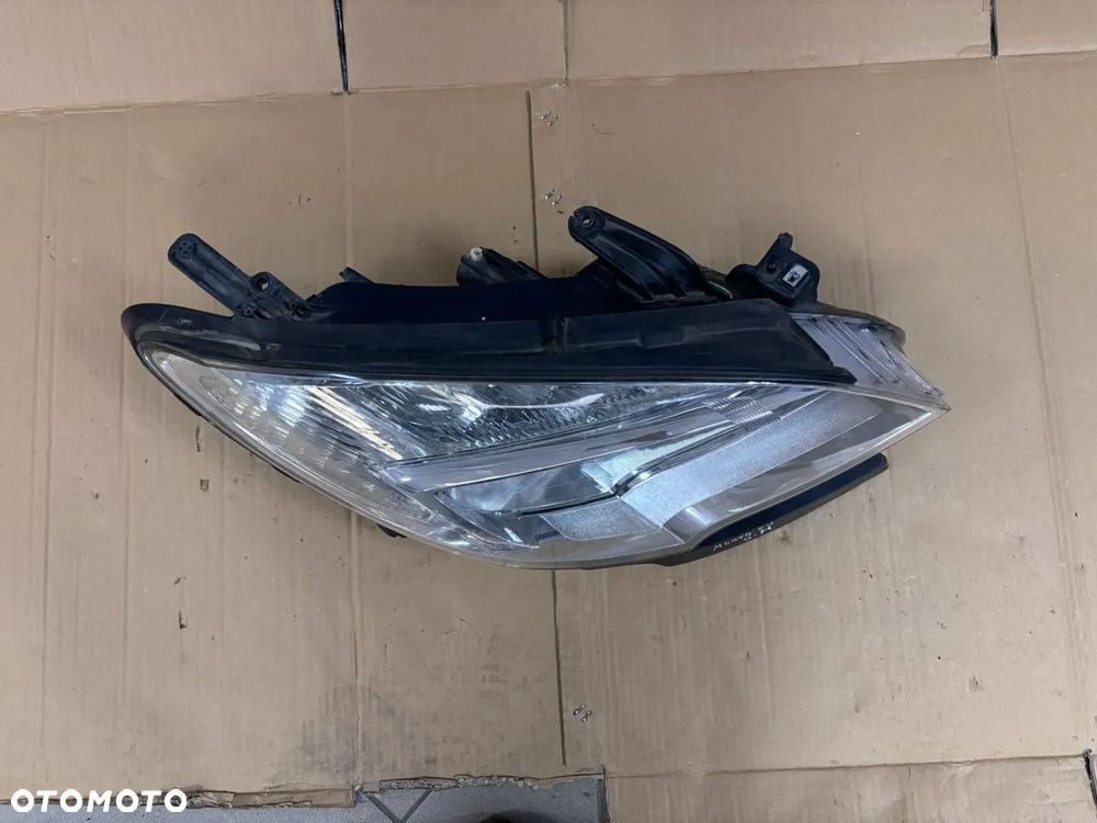 OPEL MOKKA 2012- LAMPA PRZEDNIA PRAWY PRZÓD EUROPA - 1